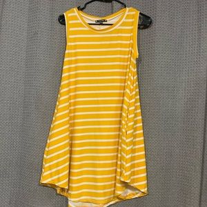 super Cute Dress🥰, has pockets.